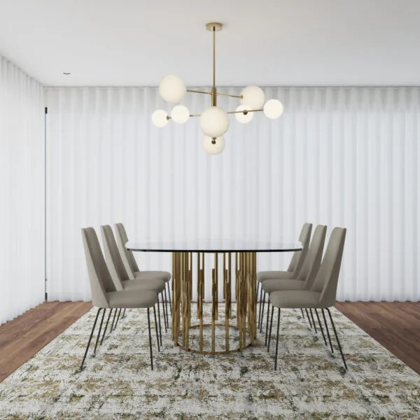 Sala de jantar moderna e sofisticada, com mesa retangular em vidro e base dourada, rodeada por cadeiras estofadas em tons neutros, um exemplo de design contemporâneo que alia elegância e conforto.